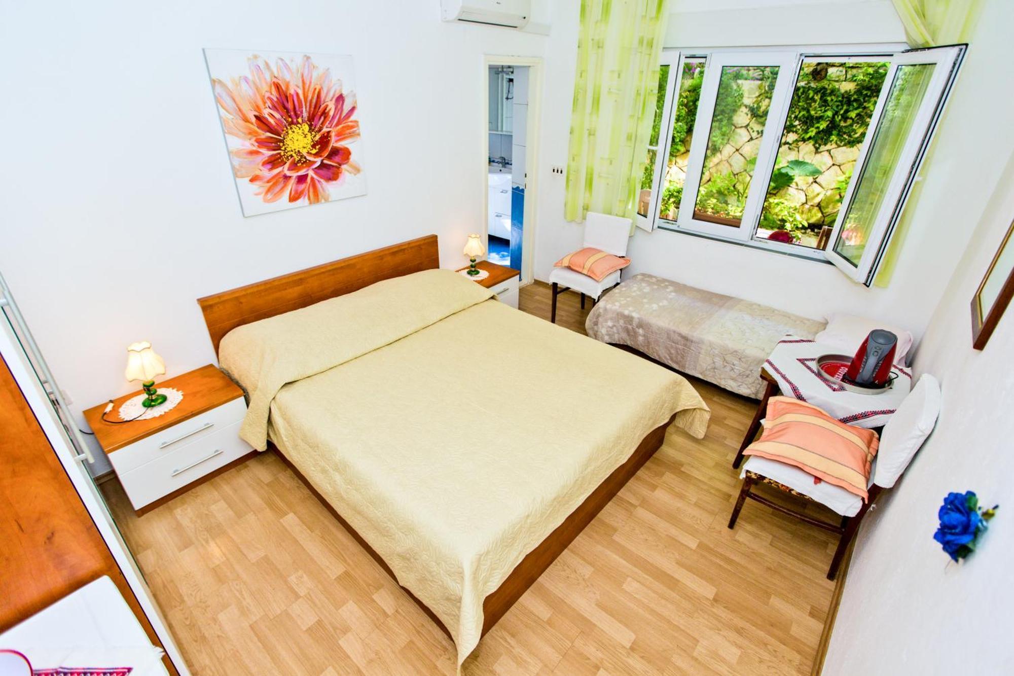 Rooms Barbaric Χβαρ Εξωτερικό φωτογραφία