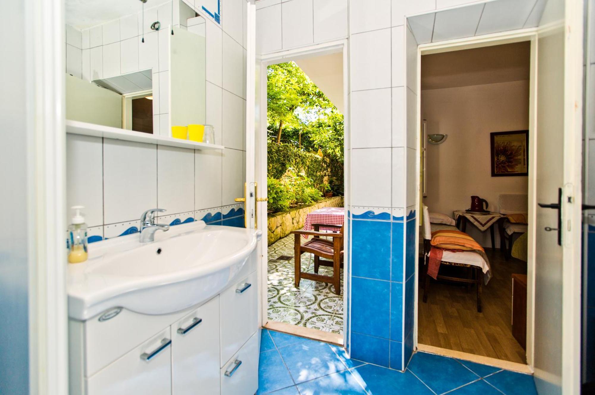 Rooms Barbaric Χβαρ Εξωτερικό φωτογραφία